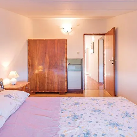 Sergio 1499 Apartment *